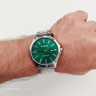 ساعت مردانه کاسیو Casio کلاسیک صفحه سبز از نمای دور